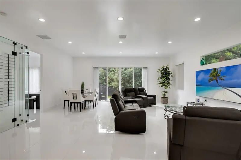 2962 NW 10th Court, Fort Lauderdale, FL 33311 Photo