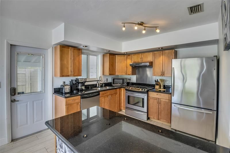 1606 NE 15th Av, Unit 1606, Fort Lauderdale, FL 33305 Photo