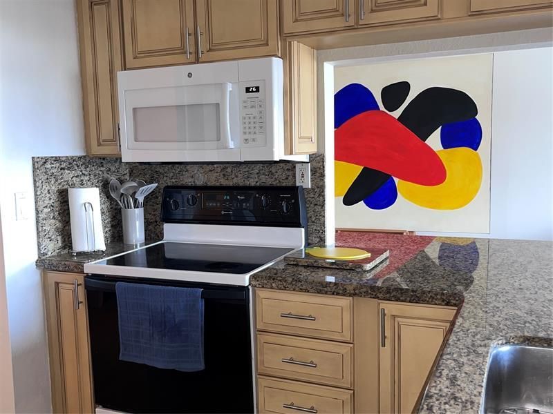 330 SE 20 Avenue, Unit 515, Deerfield Beach, FL 33441 Photo