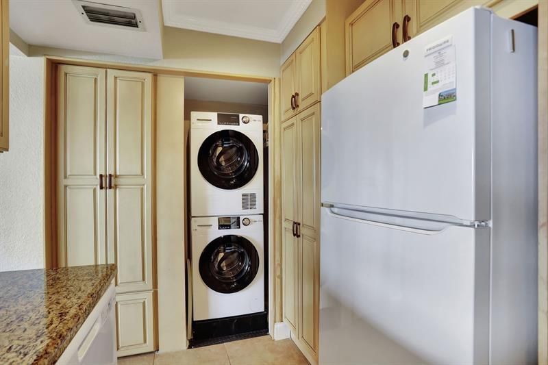 330 SE 20 Avenue, Unit 515, Deerfield Beach, FL 33441 Photo