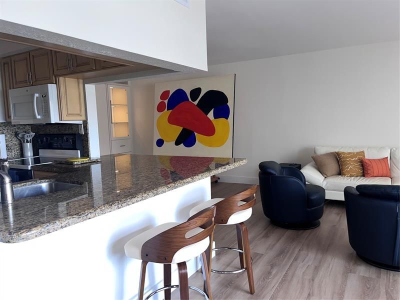 330 SE 20 Avenue, Unit 515, Deerfield Beach, FL 33441 Photo