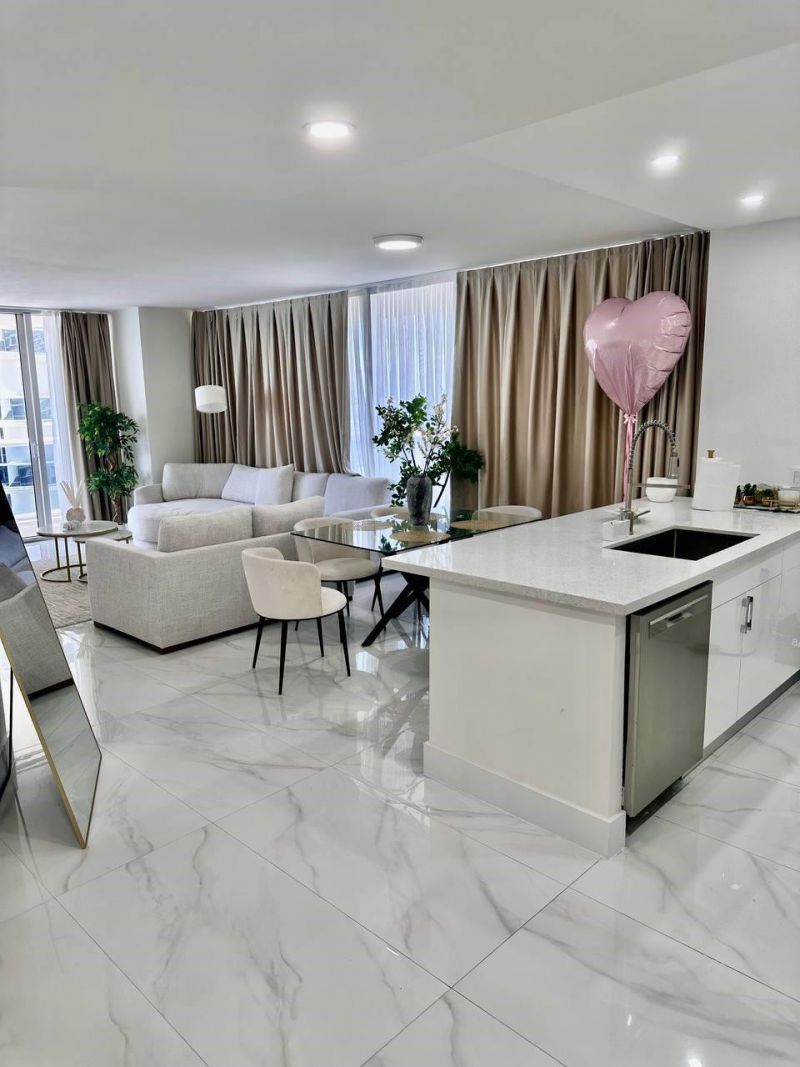 1830 S Ocean Drive, Unit 2406, Hallandale Beach, FL 33009 Photo