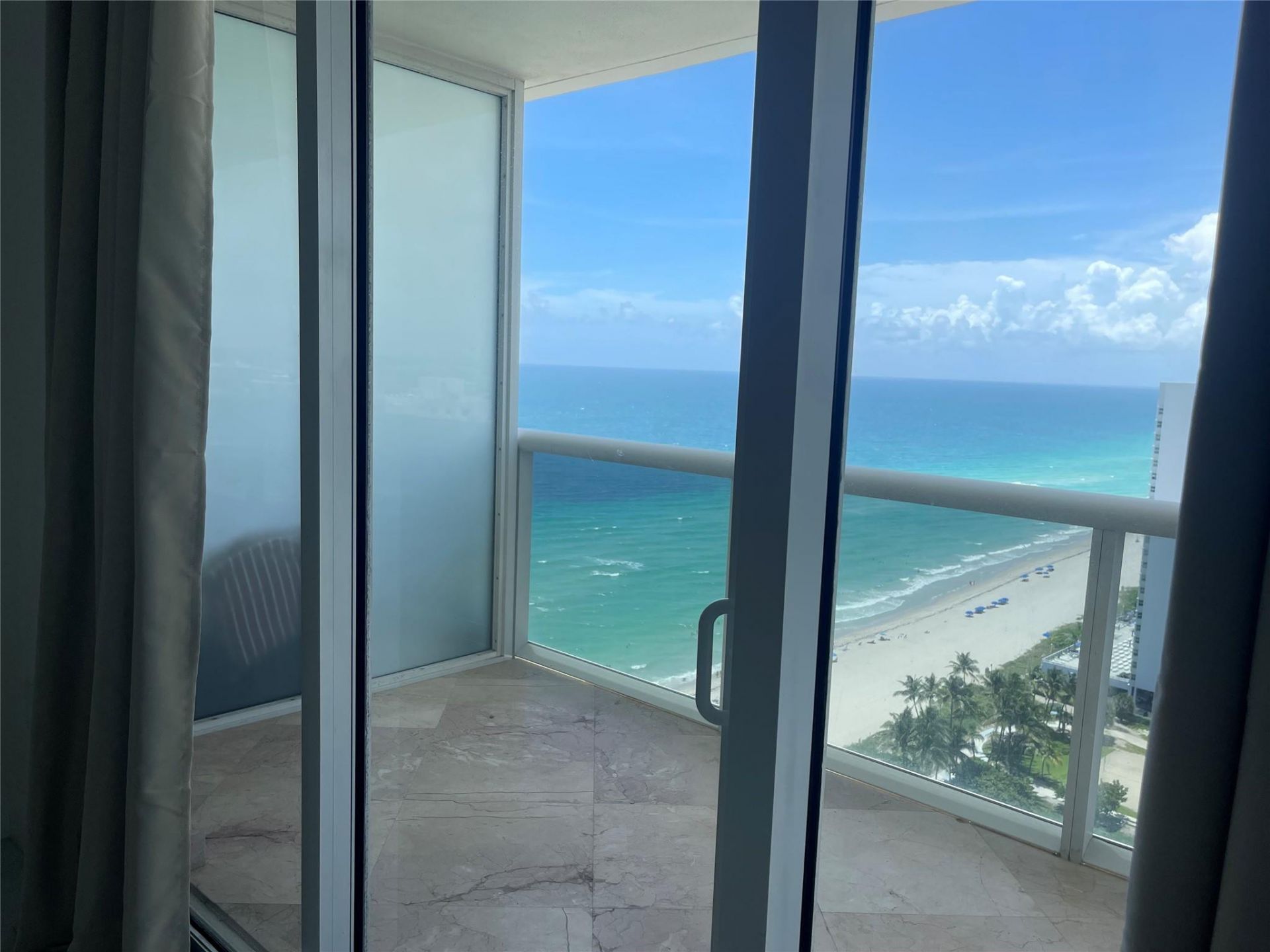 1830 S Ocean Drive, Unit 2406, Hallandale Beach, FL 33009 Photo