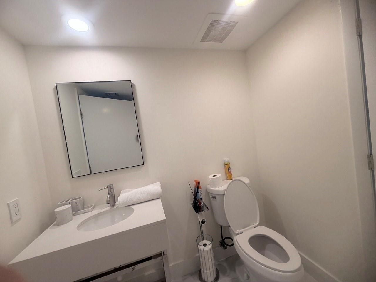 1830 S Ocean Drive, Unit 2406, Hallandale Beach, FL 33009 Photo