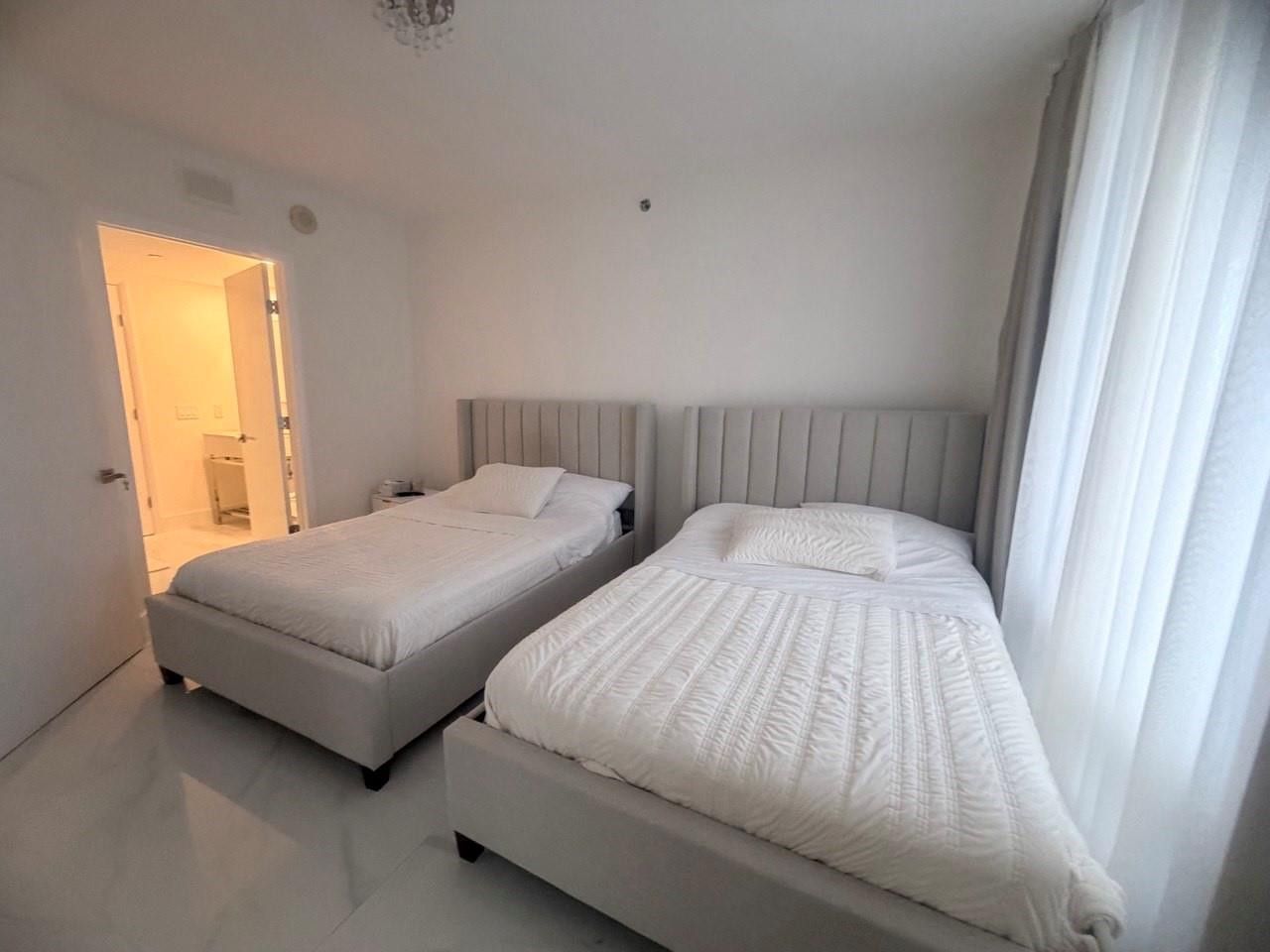 1830 S Ocean Drive, Unit 2406, Hallandale Beach, FL 33009 Photo
