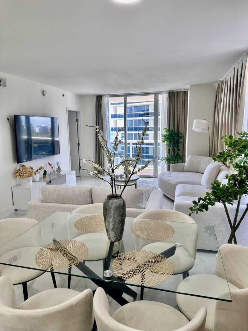 1830 S Ocean Drive, Unit 2406, Hallandale Beach, FL 33009 Photo