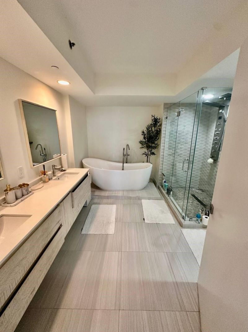 1830 S Ocean Drive, Unit 2406, Hallandale Beach, FL 33009 Photo