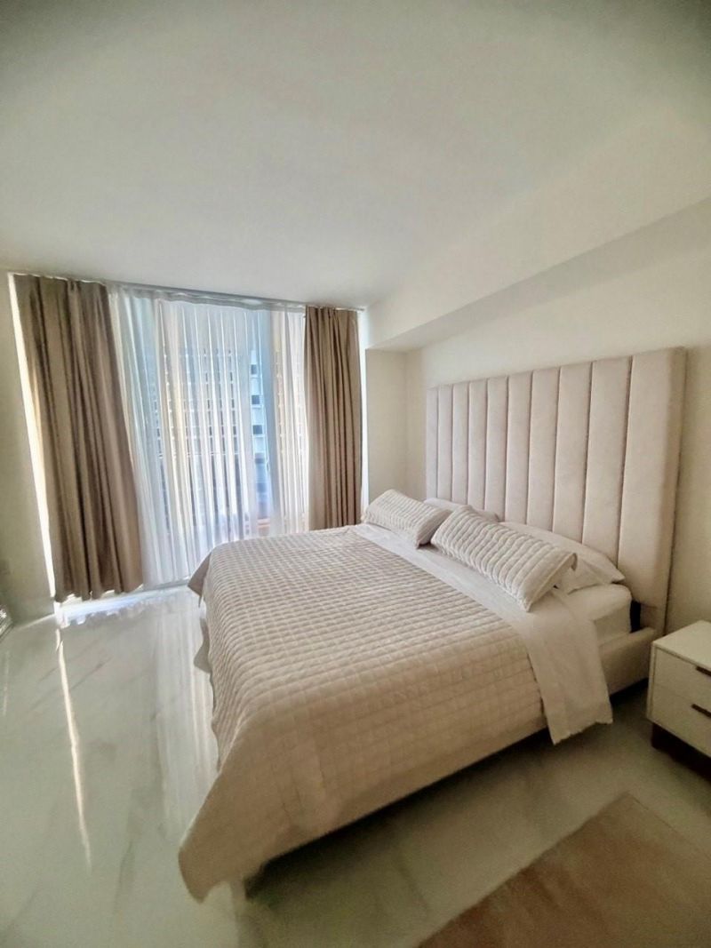 1830 S Ocean Drive, Unit 2406, Hallandale Beach, FL 33009 Photo