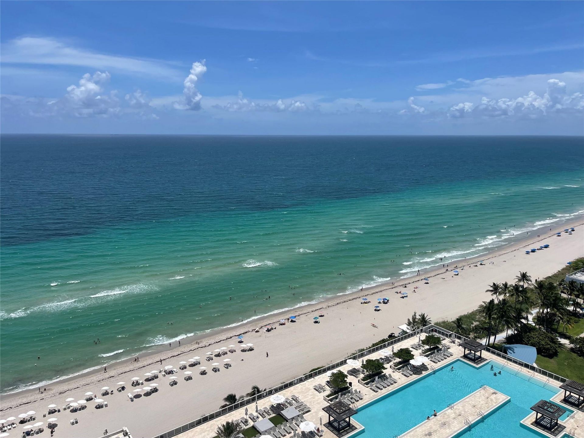1830 S Ocean Drive, Unit 2406, Hallandale Beach, FL 33009 Photo