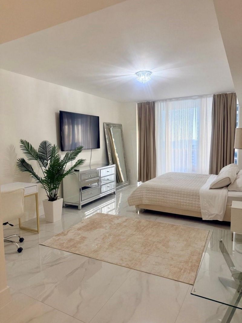 1830 S Ocean Drive, Unit 2406, Hallandale Beach, FL 33009 Photo