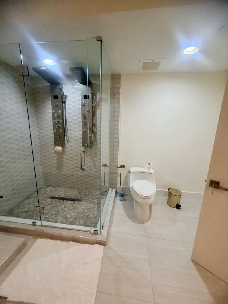 1830 S Ocean Drive, Unit 2406, Hallandale Beach, FL 33009 Photo