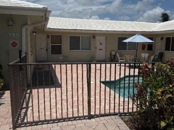 1710 NE 8 Street, Unit 3, Fort Lauderdale, FL 33304