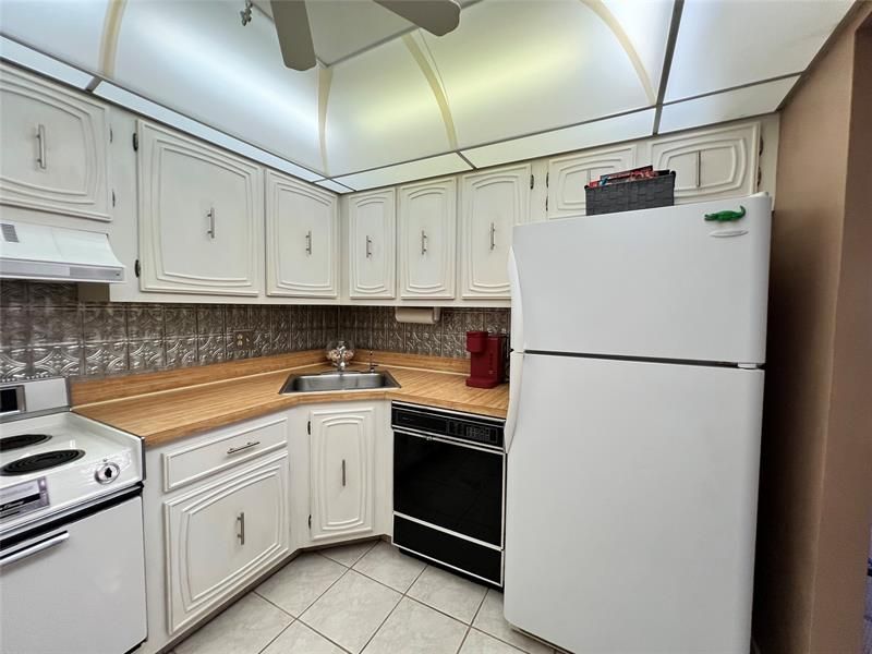 101 Briny Avenue, Unit 1005, Pompano Beach, FL 33062 Photo