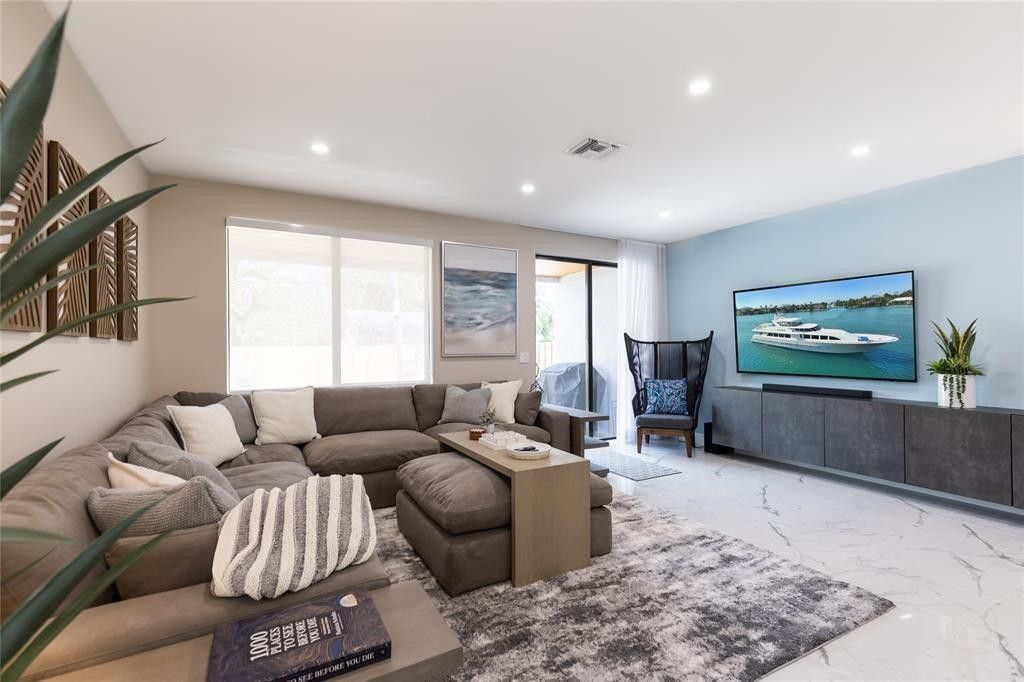 811 SW 10th Terrace, Fort Lauderdale, FL 33315 Photo