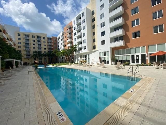 2775 NE 187th St, Unit 523, Aventura, FL 33180 Photo