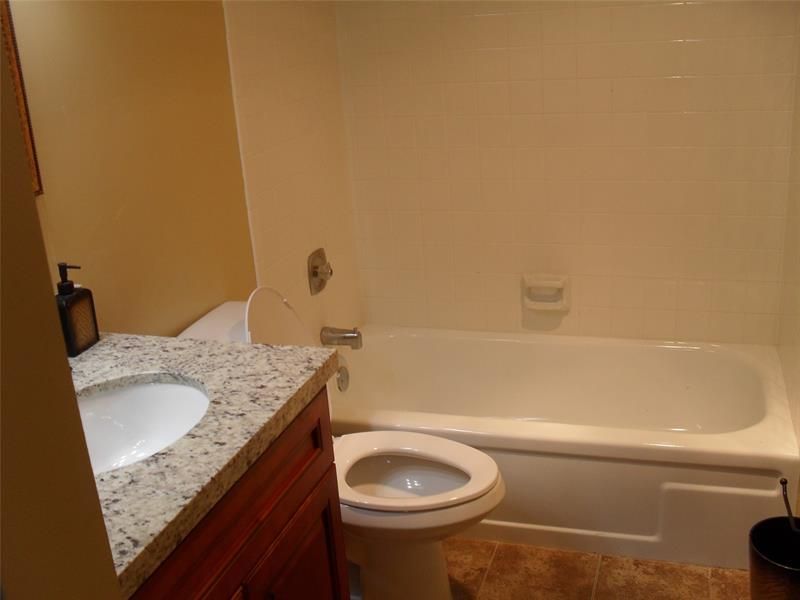 5530 NW 44th Street, Unit 418C, Lauderhill, FL 33319 Photo