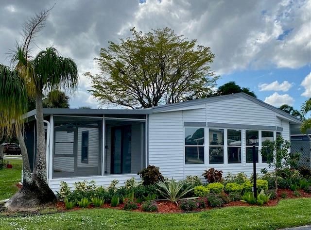 927 Sun Acres Lane, Boynton Beach, FL 33436 Photo