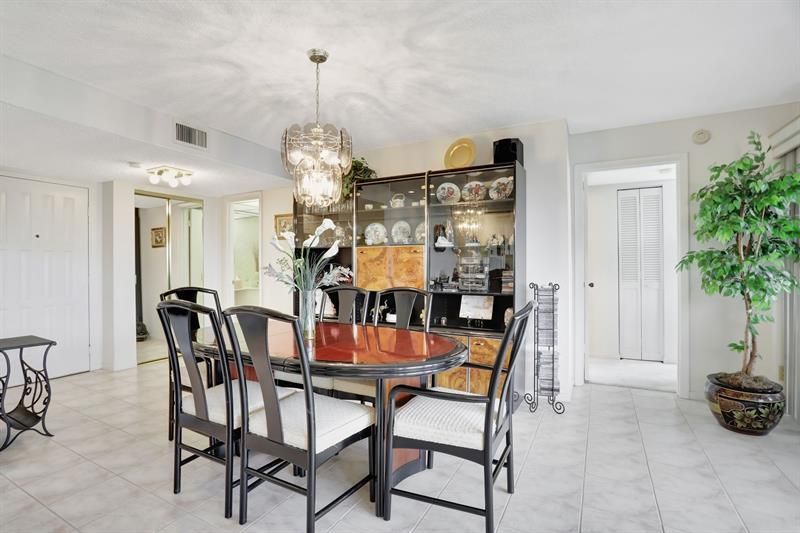 330 SE 20th Avenue, Unit 307, Deerfield Beach, FL 33441 Photo