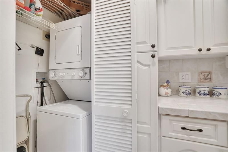 330 SE 20th Avenue, Unit 307, Deerfield Beach, FL 33441 Photo