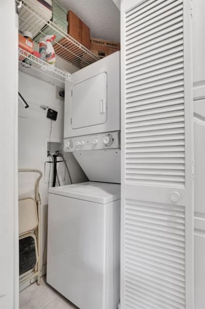 330 SE 20th Avenue, Unit 307, Deerfield Beach, FL 33441 Photo