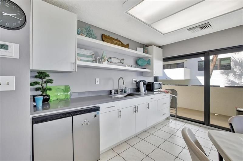 330 SE 20th Avenue, Unit 307, Deerfield Beach, FL 33441 Photo