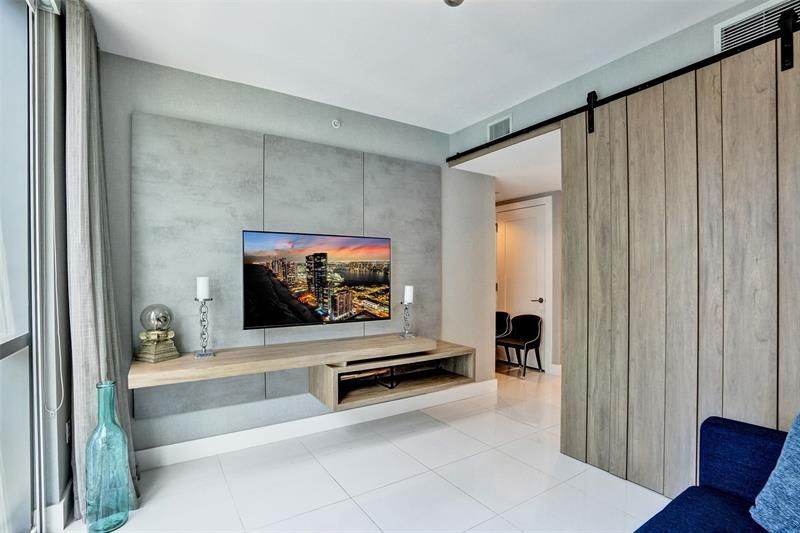 100 E Las Olas Boulevard, Unit 2701, Fort Lauderdale, FL 33301 Photo