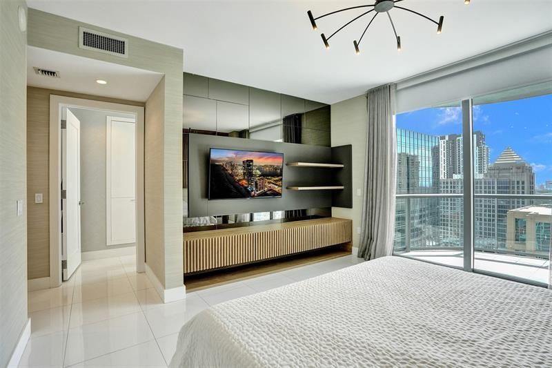 100 E Las Olas Boulevard, Unit 2701, Fort Lauderdale, FL 33301 Photo