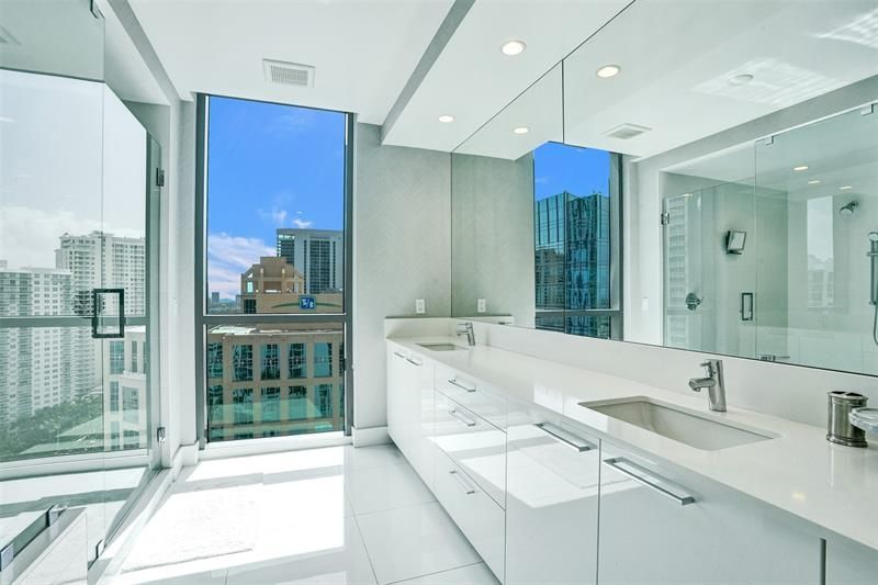 100 E Las Olas Boulevard, Unit 2701, Fort Lauderdale, FL 33301 Photo