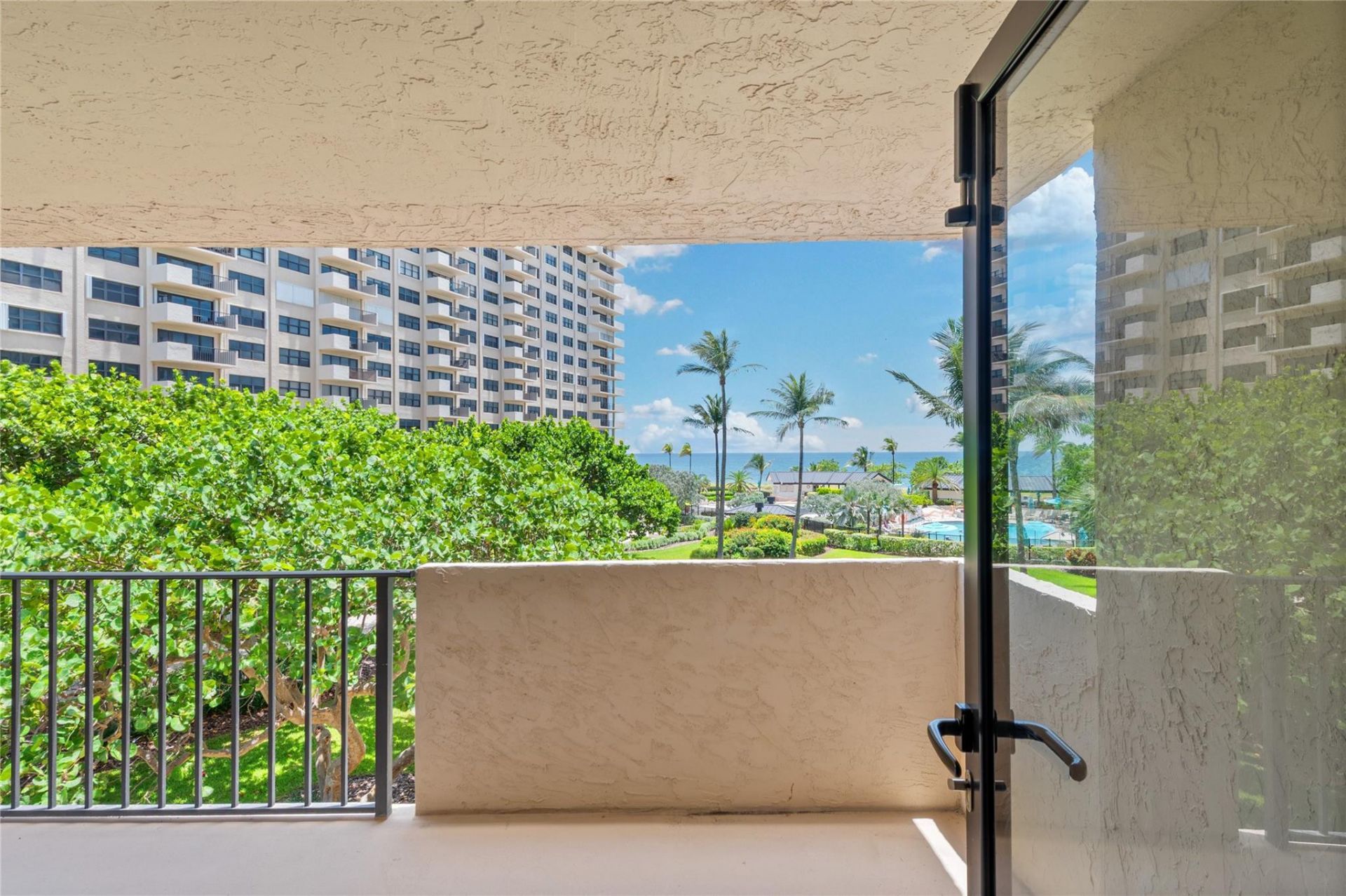 4900 N Ocean Boulevard, Unit 416, Lauderdale by the Sea, FL 33308 Photo