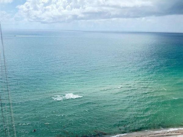 16001 Collins Avenue, Unit 2207, Sunny Isles Beach, FL 33160