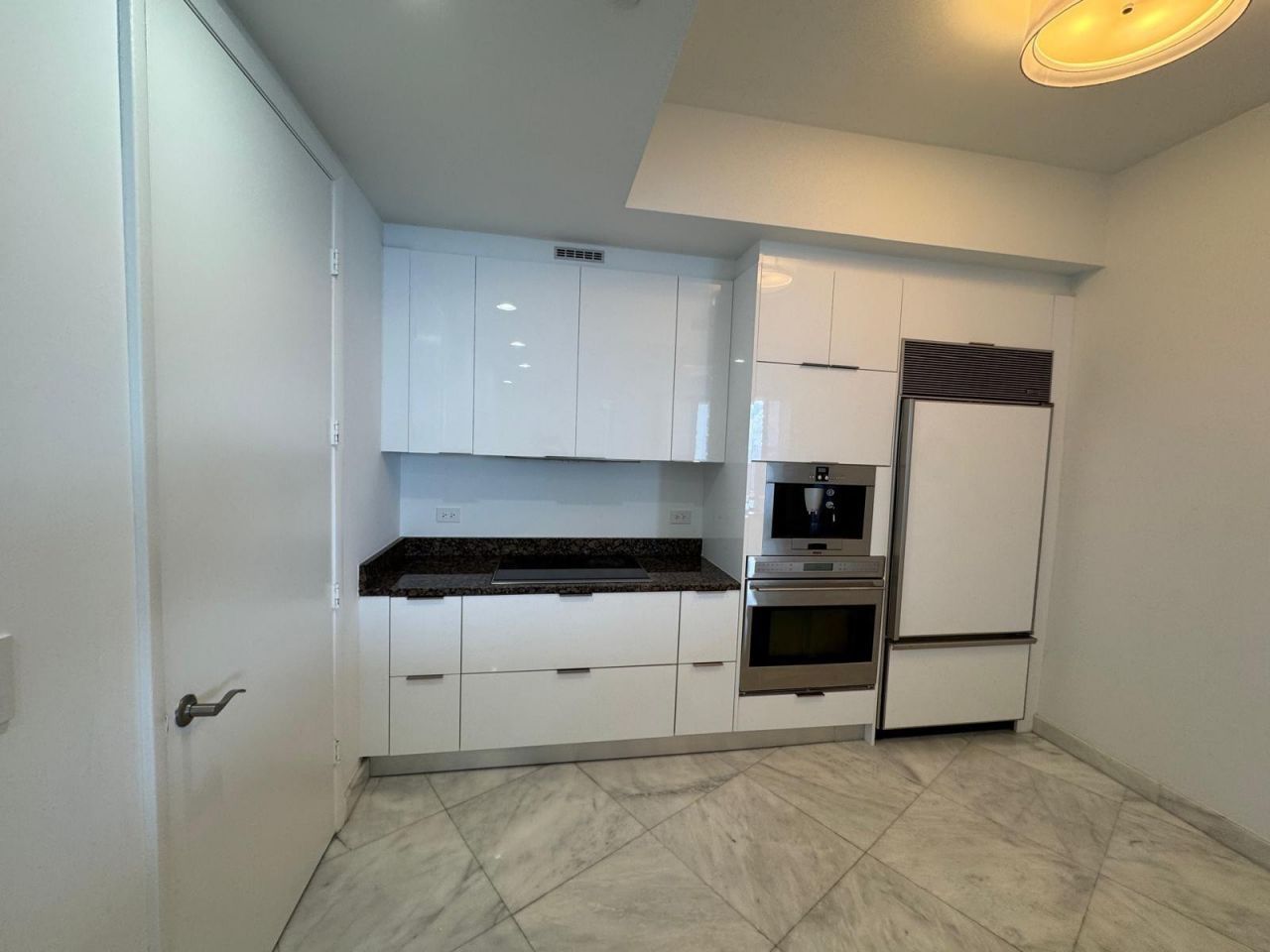 16001 Collins Avenue, Unit 2207, Sunny Isles Beach, FL 33160 Photo