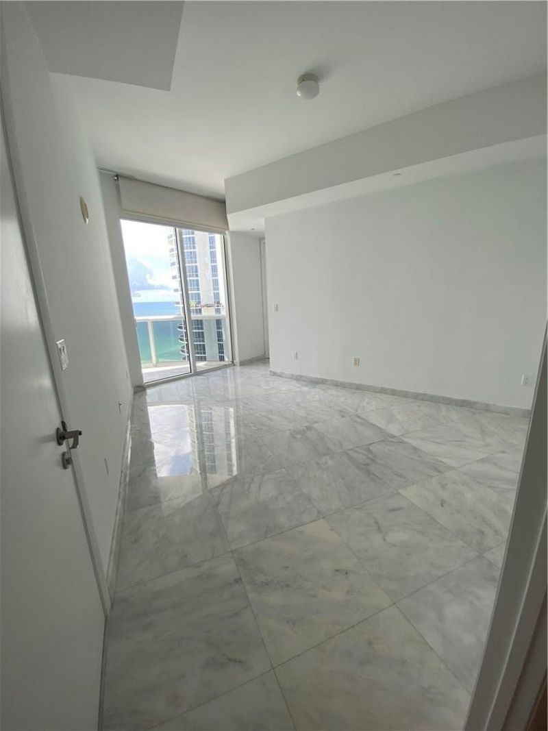 16001 Collins Avenue, Unit 2207, Sunny Isles Beach, FL 33160 Photo