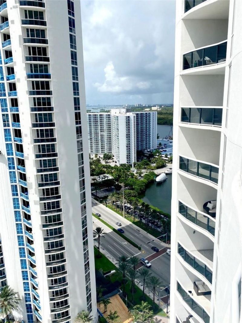 16001 Collins Avenue, Unit 2207, Sunny Isles Beach, FL 33160 Photo