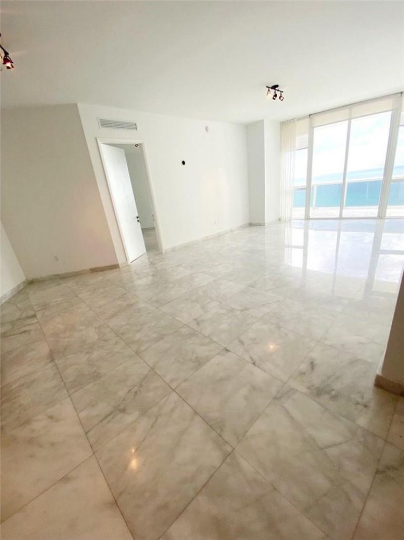 16001 Collins Avenue, Unit 2207, Sunny Isles Beach, FL 33160 Photo