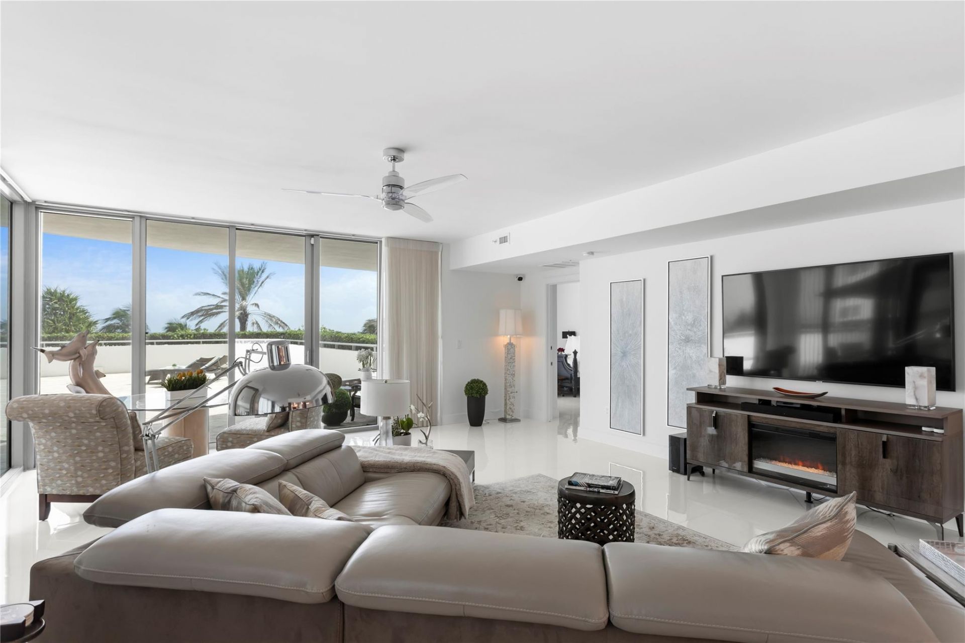 3535 S Ocean Drive, Unit 402, Hollywood, FL 33019 Photo