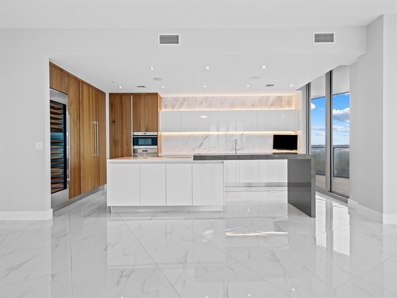 701 N Fort Lauderdale Beach Boulevard, Unit 802, Fort Lauderdale, FL 33304 Photo