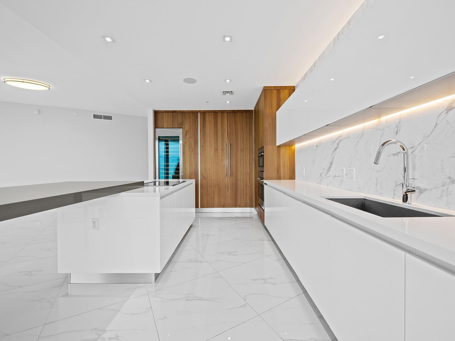 701 N Fort Lauderdale Beach Boulevard, Unit 802, Fort Lauderdale, FL 33304 Photo