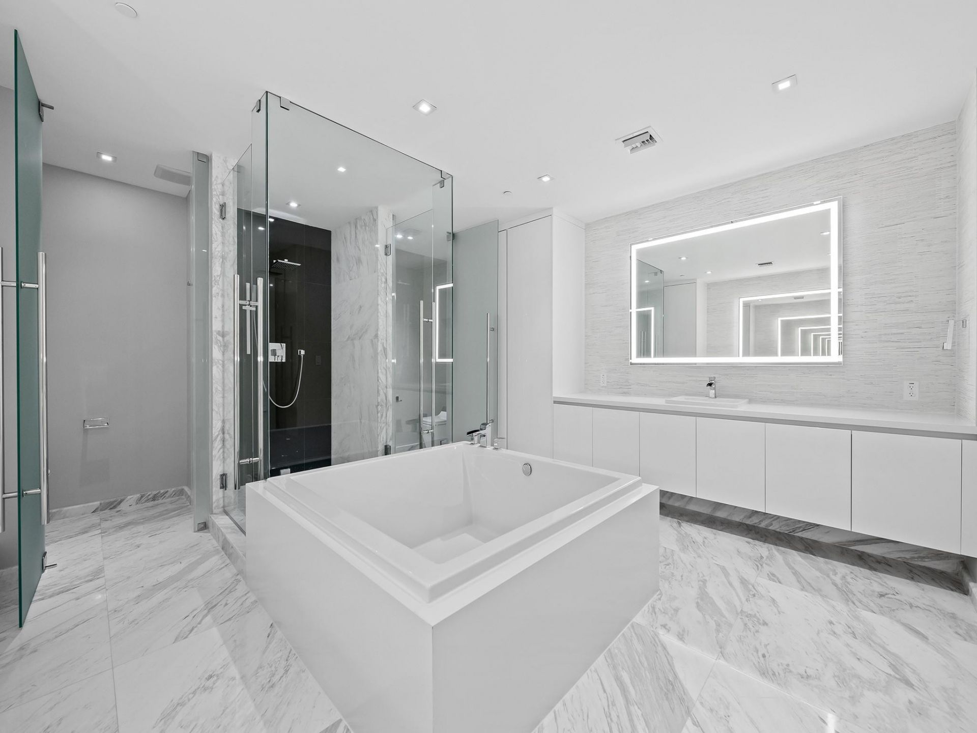 701 N Fort Lauderdale Beach Boulevard, Unit 802, Fort Lauderdale, FL 33304 Photo