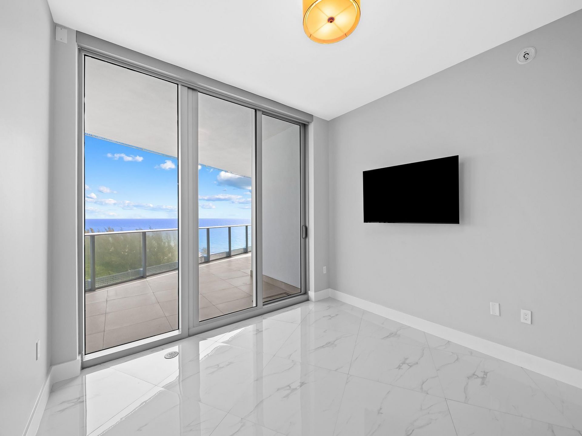 701 N Fort Lauderdale Beach Boulevard, Unit 802, Fort Lauderdale, FL 33304 Photo