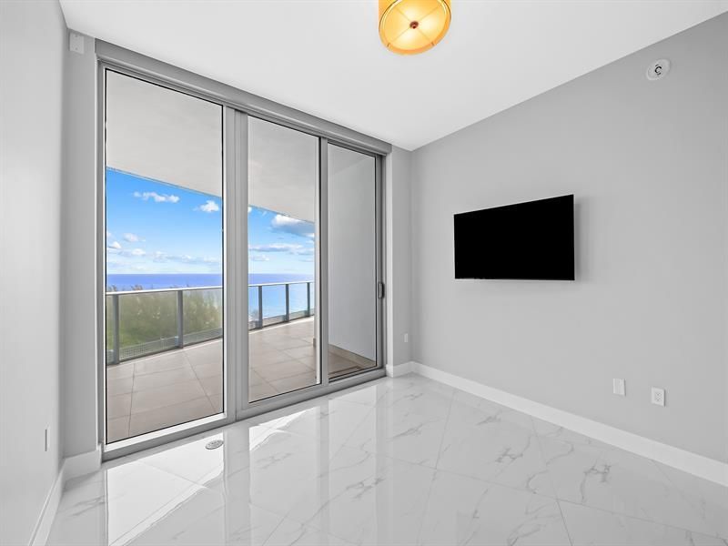 701 N Fort Lauderdale Beach Boulevard, Unit 802, Fort Lauderdale, FL 33304 Photo