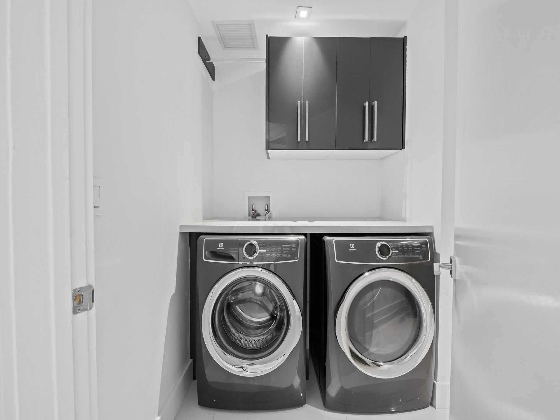 701 N Fort Lauderdale Beach Boulevard, Unit 802, Fort Lauderdale, FL 33304 Photo