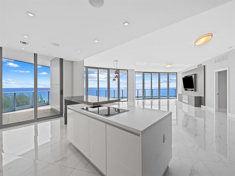 701 N Fort Lauderdale Beach Boulevard, Unit 802, Fort Lauderdale, FL 33304 Photo