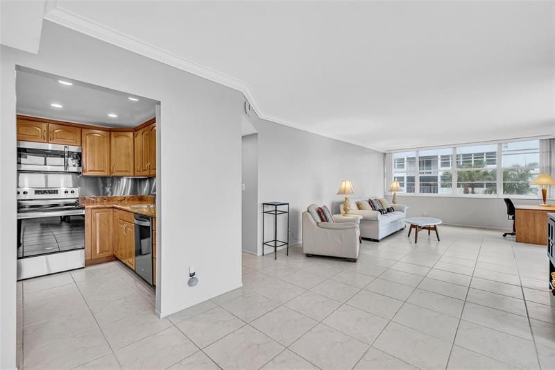 1170 N Federal Highway, Unit 312, Fort Lauderdale, FL 33304 Photo