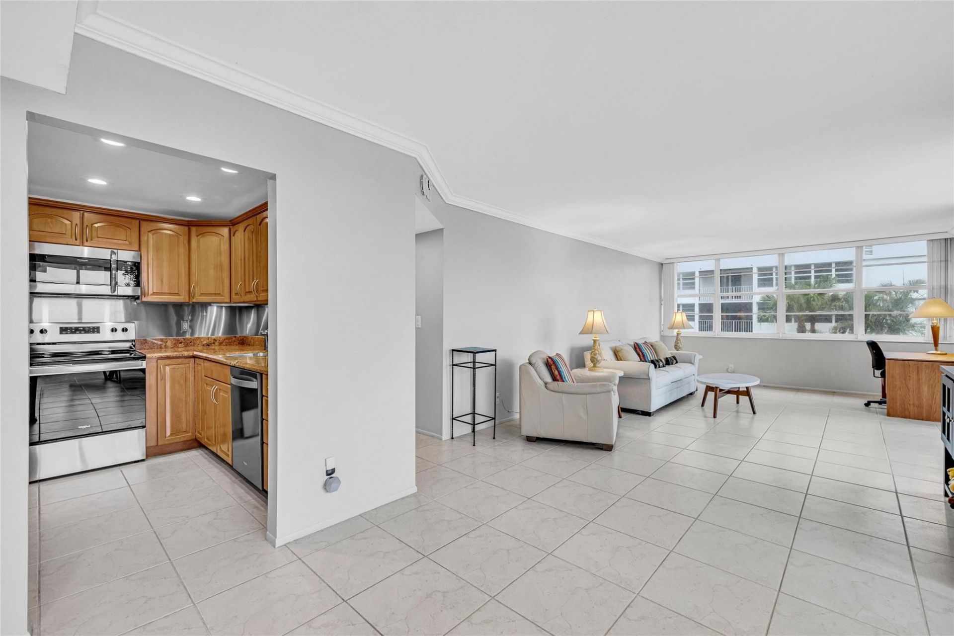 1170 N Federal Highway, Unit 312, Fort Lauderdale, FL 33304 Photo