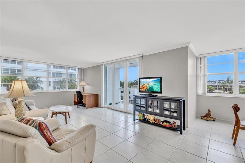 1170 N Federal Highway, Unit 312, Fort Lauderdale, FL 33304 Photo