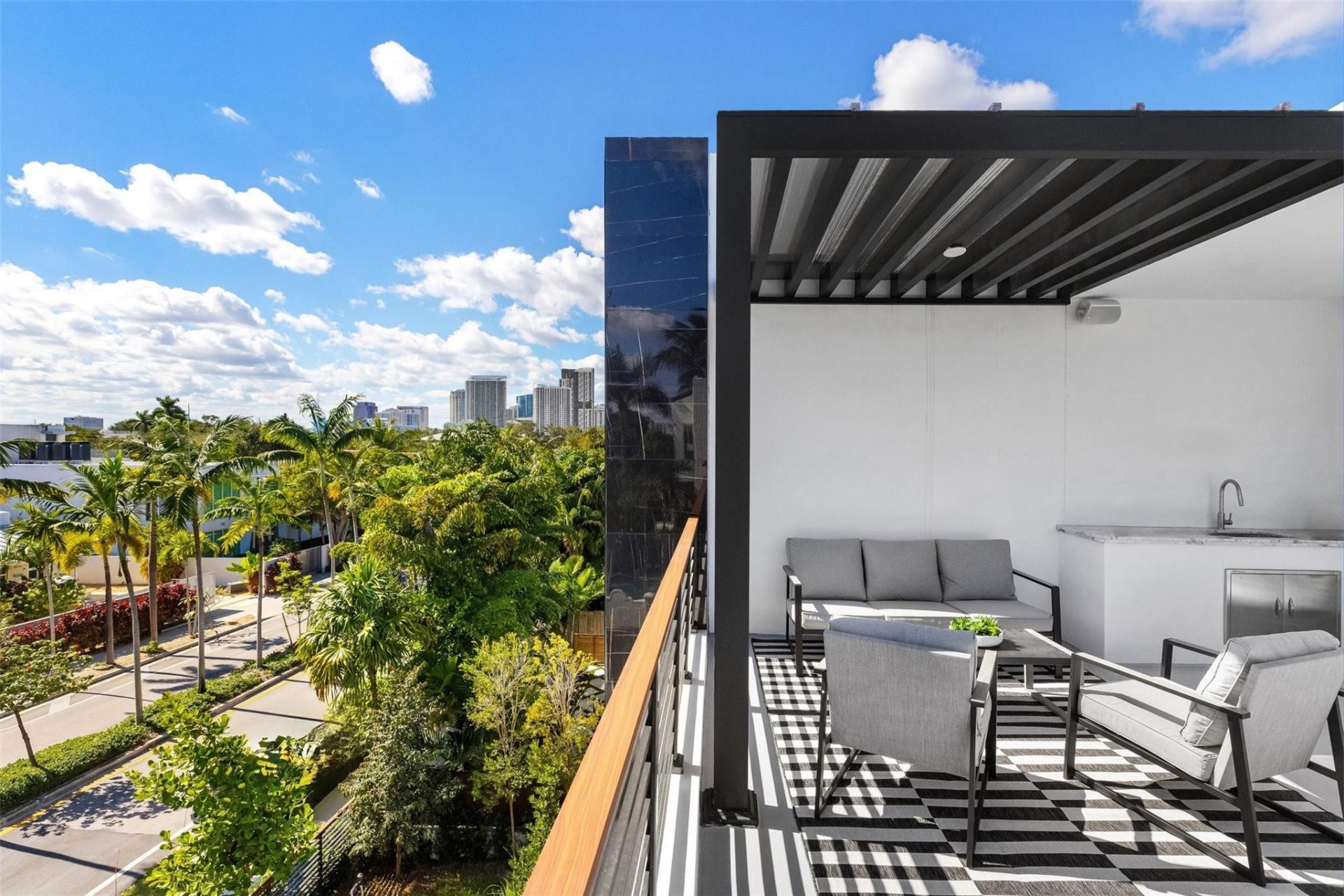 1621 E Broward Boulevard, Fort Lauderdale, FL 33301 Photo