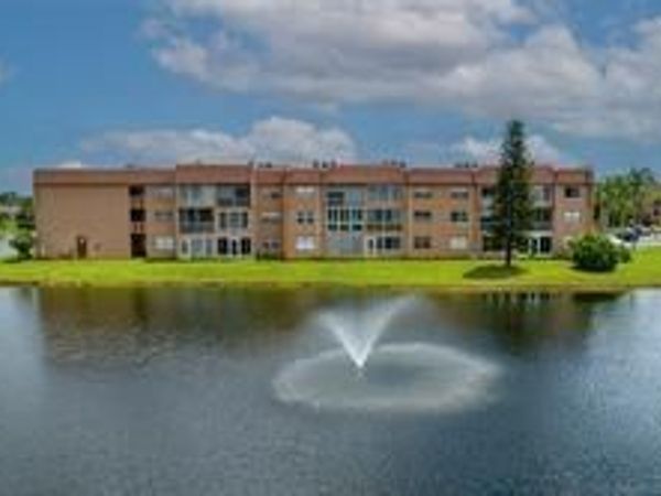 9540 Sunrise Lakes Blvd, Unit 205, Sunrise, FL 33322