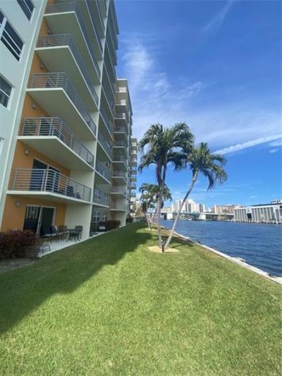 2900 NE 30th Street, Unit 2F, Fort Lauderdale, FL 33306 Photo