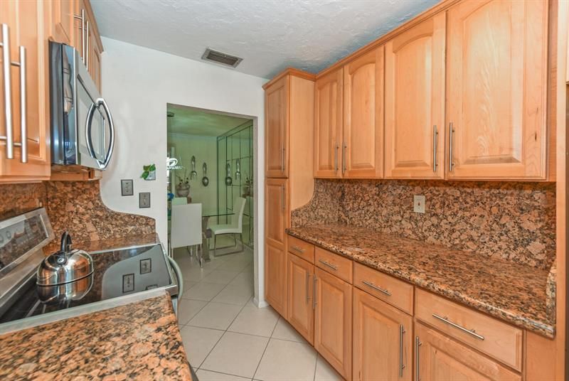 1382 High Point Way NE B, Delray Beach, FL 33445 Photo