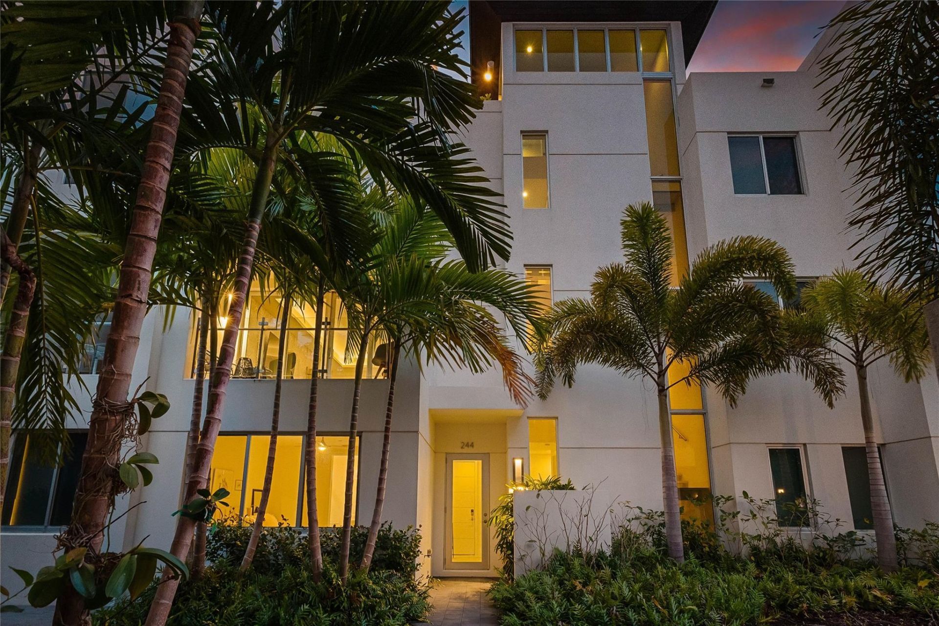 244 Garden Court, Unit 244, Lauderdale by the Sea, FL 33308 Photo